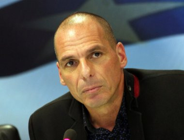 Ο Γιάνης ξαναχτυπά: Ο δήμαρχος Φιλιατρών έχει περισσότερη εξουσία από τον πρωθυπουργό